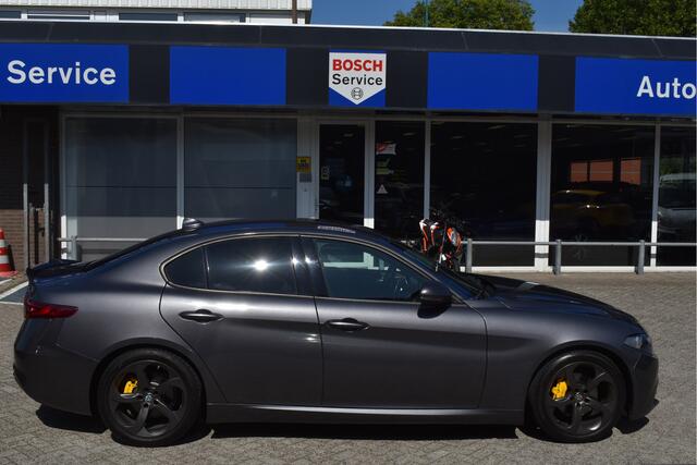 Alfa Romeo GIULIA 2.0T Super 200 pk Sport Pack | NL-Auto | Zéér netjes | Leder | Elekt.stoel | Camera | Navi