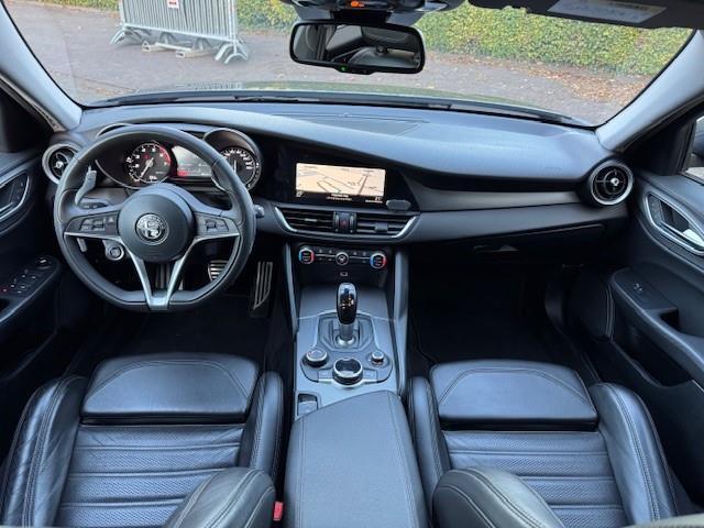 Alfa Romeo GIULIA 2.0T AWD Q4 VELOCE/ACRUISE/NAV/XENON/LED