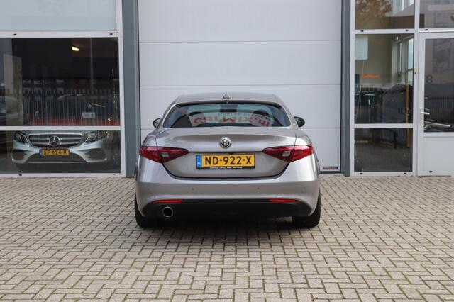 Alfa Romeo GIULIA 2.0T SUPER/ORIG.NL/BI-XENON AD./HARMAN KARDON/LEER/18