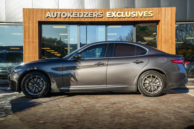 Alfa Romeo GIULIA 2.0 T AWD Gepantserd 280 PK | Diplomatiek veiligheidsglas | Ex-regeringsauto Italië | Unieke historie