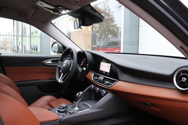 Alfa Romeo GIULIA 2.0T SUPER /ORIG.NL/1e.EIG/KEYLESS/STOEL.STUUR.VERW/SPORTSTOELEN