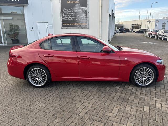 Alfa Romeo GIULIA 2.0 T Veloce Ti AWD Carplay Camera Keyless Adaptive Cruise