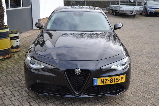 Alfa Romeo GIULIA 2.0T Super