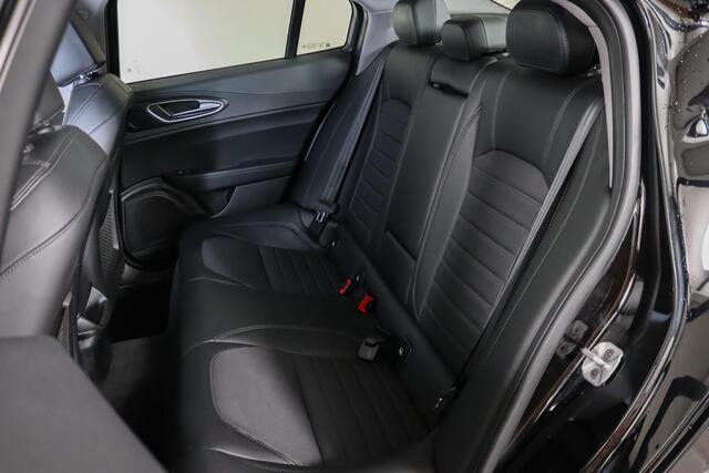 Alfa Romeo GIULIA 2.0T Super 305 PK Afneembare Trekhaak, Memory, Camera, Android Auto/Apple Carplay