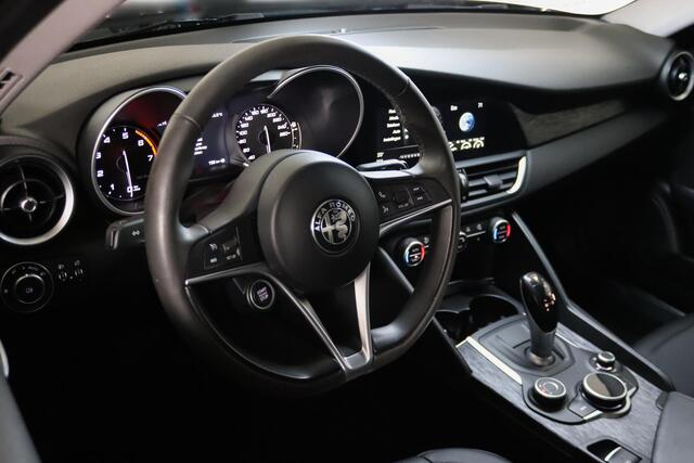 Alfa Romeo GIULIA 2.0T Super 305 PK Afneembare Trekhaak, Memory, Camera, Android Auto/Apple Carplay