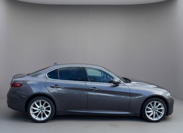 Alfa Romeo GIULIA 2.2 Eco 180pk Business Aut., Leer | Navi | Clima