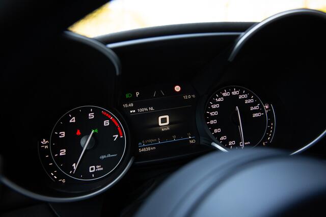 Alfa Romeo GIULIA 2.0 T Veloce , Panoramadak, Adap. cruise, Harman/Kardon,