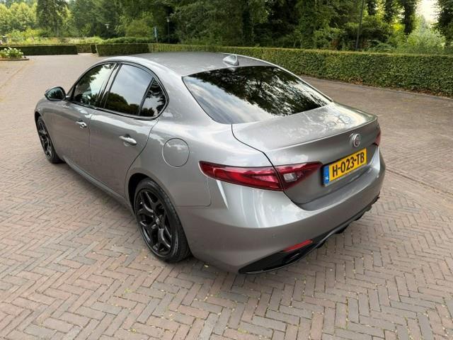 Alfa Romeo GIULIA 2.0T Super/Camera/Leer/Xenon/led/Nav/18inch
