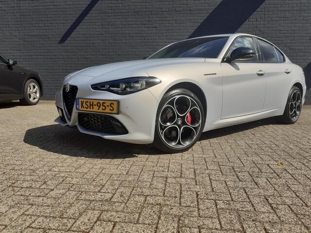 Alfa Romeo GIULIA 2.0 T GME AWD Competizione moonlight grey