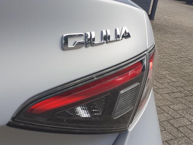 Alfa Romeo GIULIA 2.0 T GME AWD Competizione moonlight grey