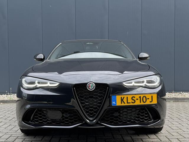 Alfa Romeo GIULIA 2.0 T GME AWD Veloce | 19" Velgen | Camera | Navigatie | Stoelverwarming | Apple Carplay/Android Auto | Leder