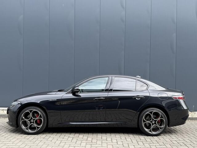 Alfa Romeo GIULIA 2.0 T GME AWD Veloce | 19" Velgen | Camera | Navigatie | Stoelverwarming | Apple Carplay/Android Auto | Leder
