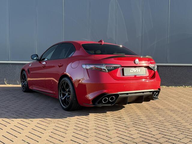 Alfa Romeo GIULIA 2.9 V6 Quadrifoglio CARBON | H/K | LEDER