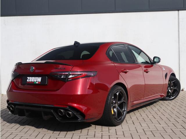 Alfa Romeo GIULIA 2.9 V6 Quadrifoglio | Sparco | Carbon | Akrapovic | Rosso 8C