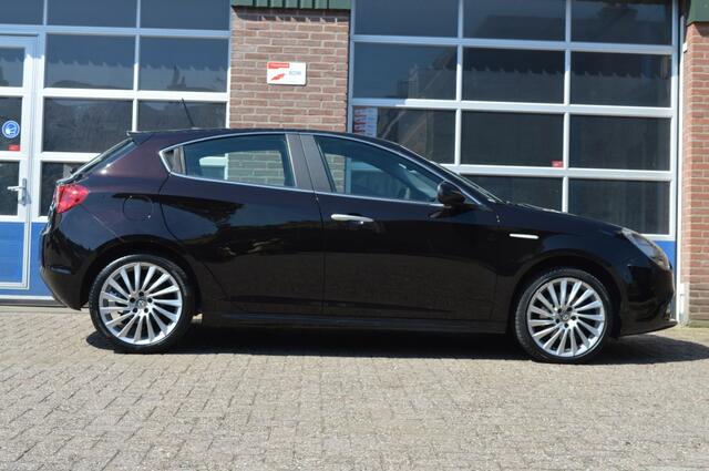 Alfa Romeo GIULIETTA 1.4 T MultiAir Super | AUT - NAVI - LEDER