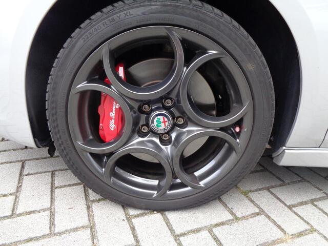 Alfa Romeo GIULIETTA 1.4 Turbo MultiAir Super Brembo remmen 18 inch velgen