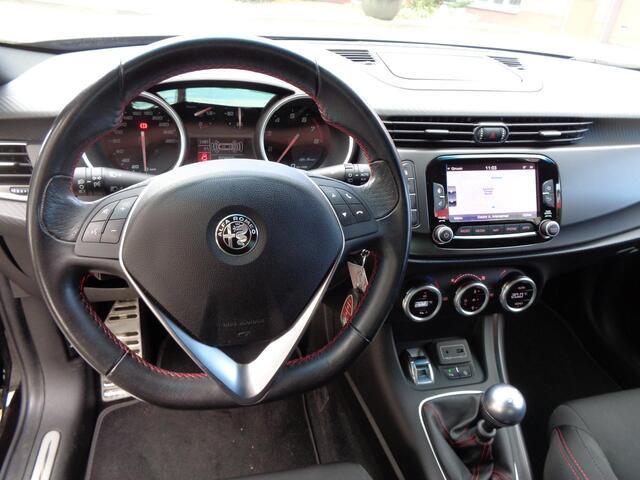 Alfa Romeo GIULIETTA 1.4 Turbo Super Xenon Stoelverwarming 1e eig.