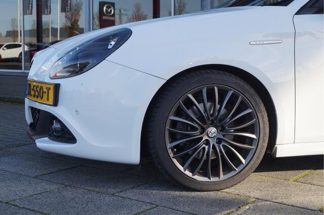 Alfa Romeo GIULIETTA 1.4 Turbo MultiAir Super TCT Automaat | Climate Control | 18" Lichtmetalen Velgen | Stoelverwarming