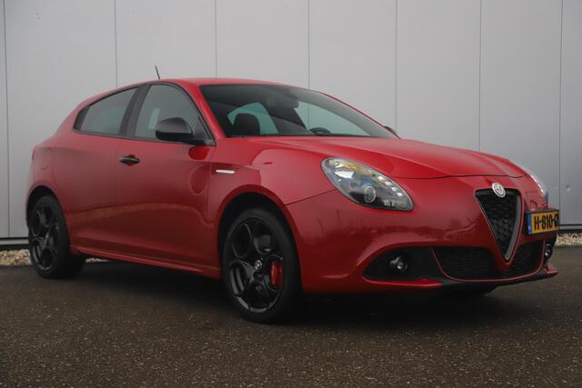 Alfa Romeo GIULIETTA 1.6 JTDm Sport Automaat 18 inch LMV Rosso Alfa Navigatie Clima Cruise Stoelverwarming Parkeersensor