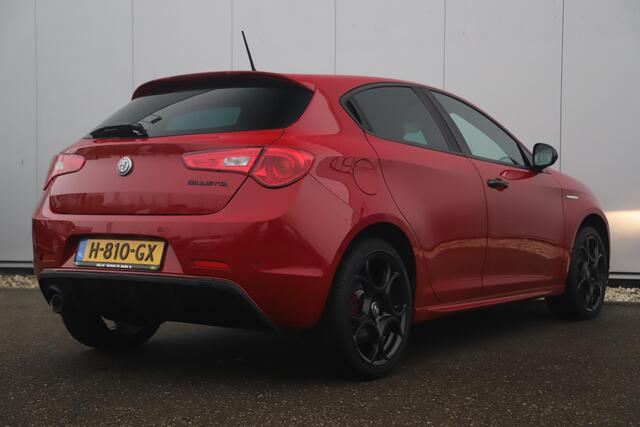 Alfa Romeo GIULIETTA 1.6 JTDm Sport Automaat 18 inch LMV Rosso Alfa Navigatie Clima Cruise Stoelverwarming Parkeersensor
