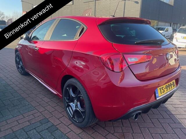 Alfa Romeo GIULIETTA 1.4 Turbo MultiAir Super | 1E EIGENAAR | 12MND GARANTIE | AUTOMAAT | NAVI | CRUISE | LEER | AIRCO |