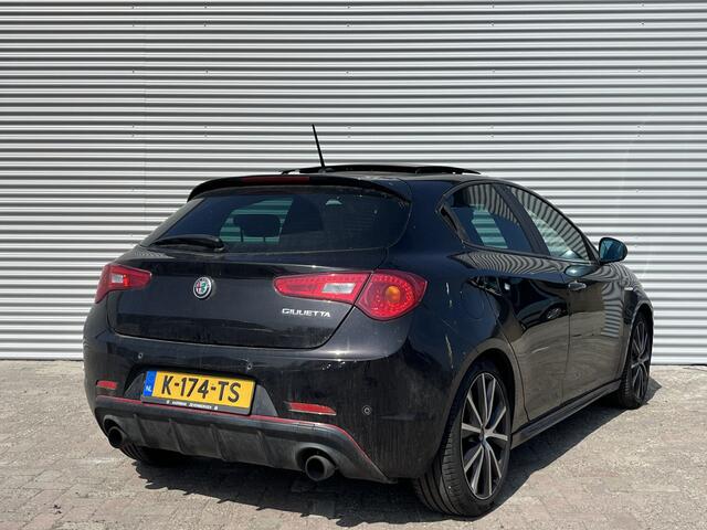 Alfa Romeo GIULIETTA 1.750 Turbo Veloce | Nieuw Binnen! | Schuif- Kanteldak | Navi | Bose