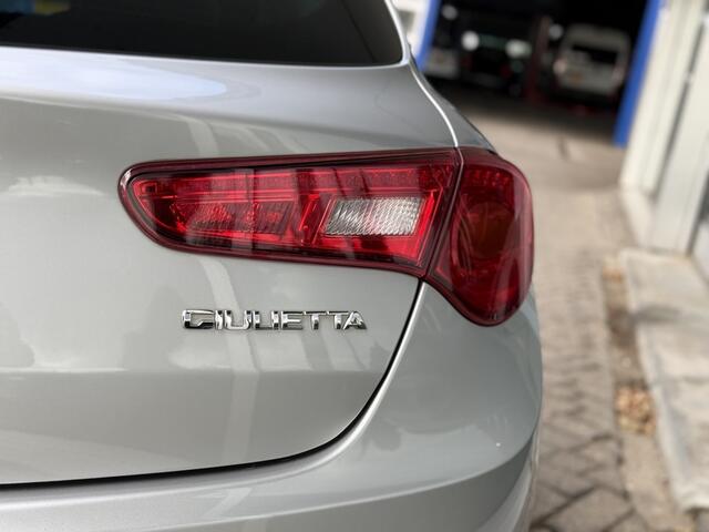 Alfa Romeo GIULIETTA 1.4 T MultiAir Super 210PK! | veloce | LM17" |