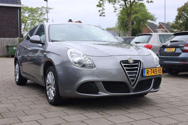 Alfa Romeo GIULIETTA 1.4 T DISTINCTIVE | CLIMA | NAVI | TREKHAAK