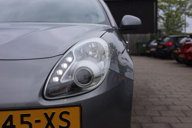Alfa Romeo GIULIETTA 1.4 T DISTINCTIVE | CLIMA | NAVI | TREKHAAK
