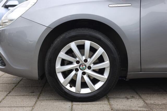 Alfa Romeo GIULIETTA 1.4 T DISTINCTIVE | CLIMA | NAVI | TREKHAAK