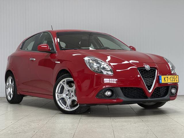 Alfa Romeo GIULIETTA 1.6 JTDm Super/ D-Riem verv!/ Dealer onderhouden!/ 18'' LMV/ DAB+/ Navi/ Clima/ Cruise/ Elek. pakket/ Isofix/ Bluetooth/ Armsteun/ Multi. LEDER. Stuur/ Mistl./ PDC/ Chroom/ LED Dagrijverl.