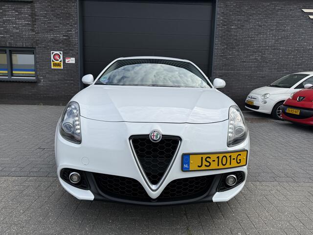 Alfa Romeo GIULIETTA 1.4 Turbo MultiAir Super | 2E EIGENAAR | 12MND GARANTIE | AUTOMAAT | NAVI | CRUISE |