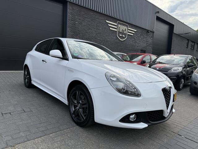 Alfa Romeo GIULIETTA 1.4 Turbo MultiAir Super | 2E EIGENAAR | 12MND GARANTIE | AUTOMAAT | NAVI | CRUISE |