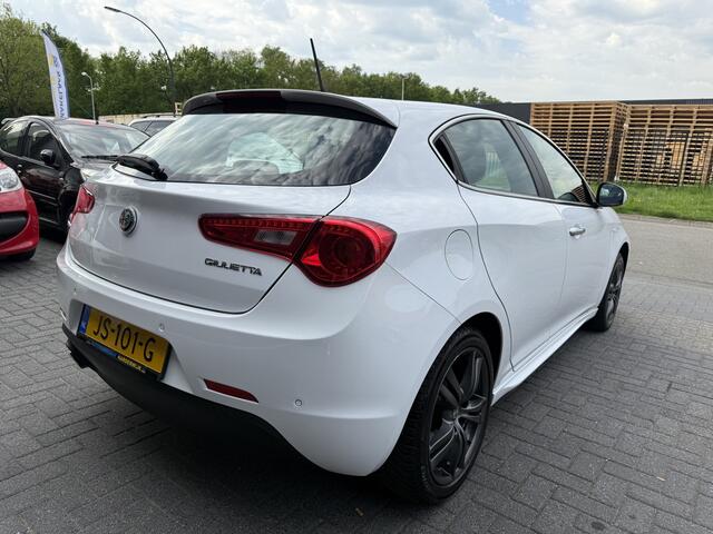 Alfa Romeo GIULIETTA 1.4 Turbo MultiAir Super | 2E EIGENAAR | 12MND GARANTIE | AUTOMAAT | NAVI | CRUISE |