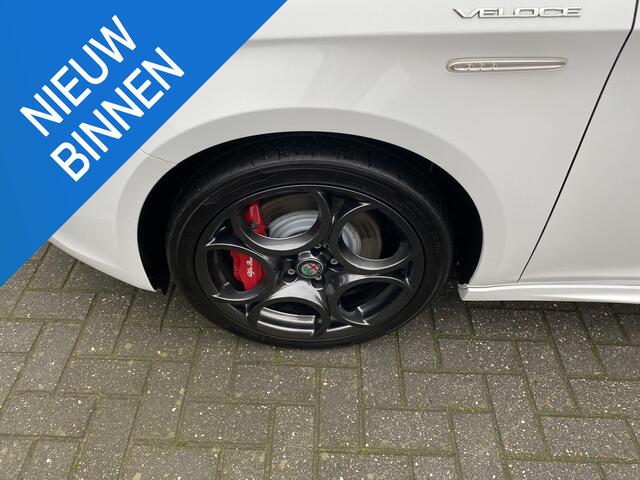 Alfa Romeo GIULIETTA 1.750 Turbo Veloce PANORAMA DAK - BOSE - LEDEREN BEKLEDING