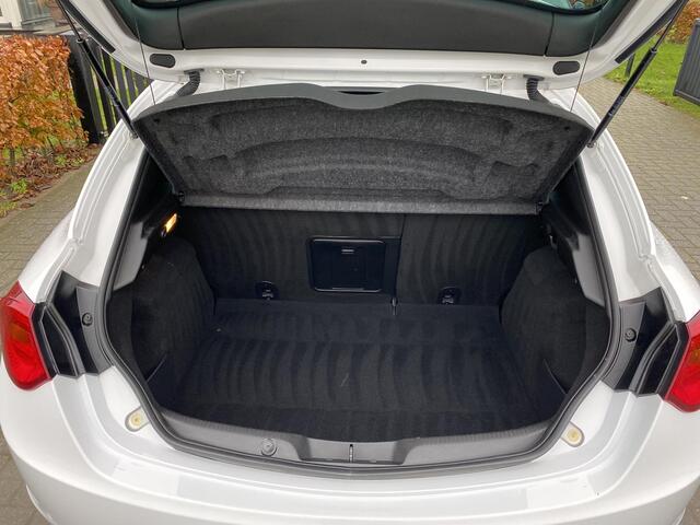 Alfa Romeo GIULIETTA 1.750 Turbo Veloce PANORAMA DAK - BOSE - LEDEREN BEKLEDING