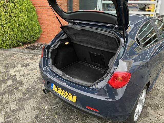 Alfa Romeo GIULIETTA 1.4 Turbo MultiAir Super | Super onderhouden | Trekhaak |