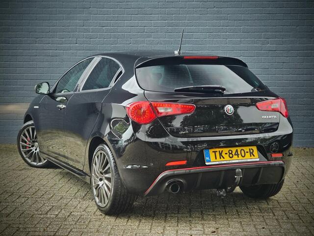 Alfa Romeo GIULIETTA 1.4 Turbo MultiAir Super / PACK VELOCE / ROOD LEDER / STOELVERW. /