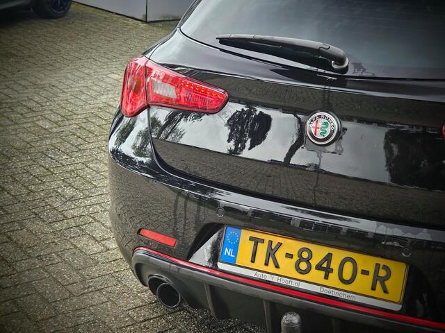 Alfa Romeo GIULIETTA 1.4 Turbo MultiAir Super / PACK VELOCE / ROOD LEDER / STOELVERW. /