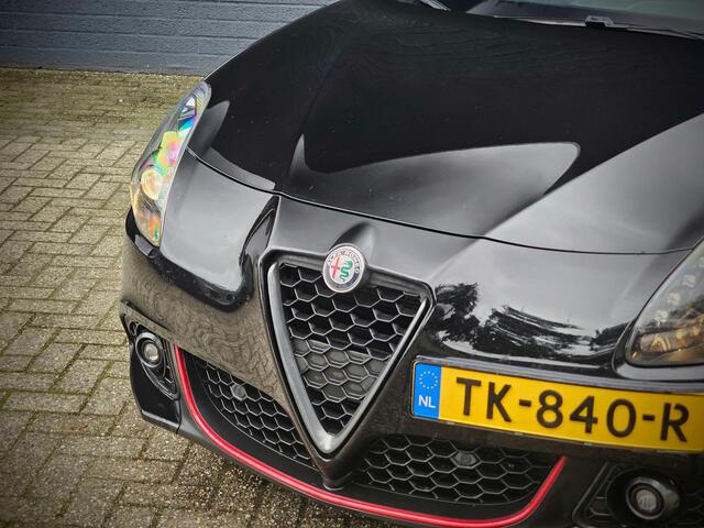 Alfa Romeo GIULIETTA 1.4 Turbo MultiAir Super / PACK VELOCE / ROOD LEDER / STOELVERW. /