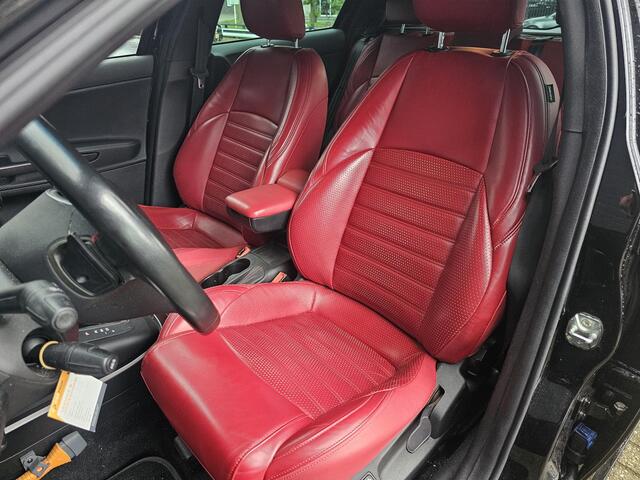 Alfa Romeo GIULIETTA 1.4 Turbo MultiAir Super / PACK VELOCE / ROOD LEDER / STOELVERW. /