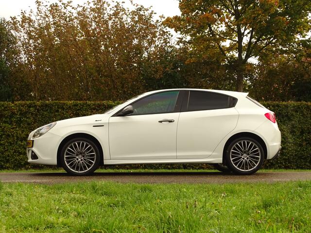 Alfa Romeo GIULIETTA 1.4 Turbo | Schaalstoelen | Sprint | 18" | Dyn.Clignoteurs | Miron Ed.