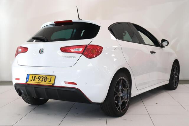 Alfa Romeo GIULIETTA 1.4 Turbo MultiAir Super | Climate control | Lederen bekleding | Navigatie | 18" Lichtmetaal | Parkeersensor | Cruise control |