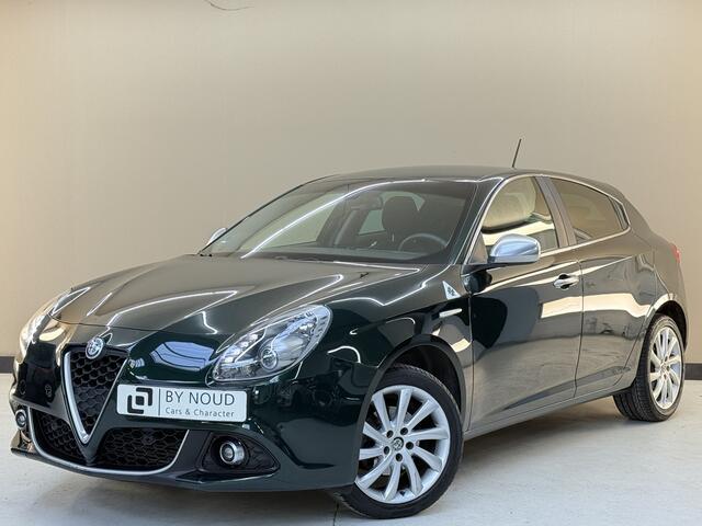 Alfa Romeo GIULIETTA 1.4 Turbo Super, 120Pk, 2019, 2de eigenaar, Volledige historie, Xenon koplampen, Parkeersensoren, DAB Radio, Navigatie, Cruise control, Stoelverwarming,