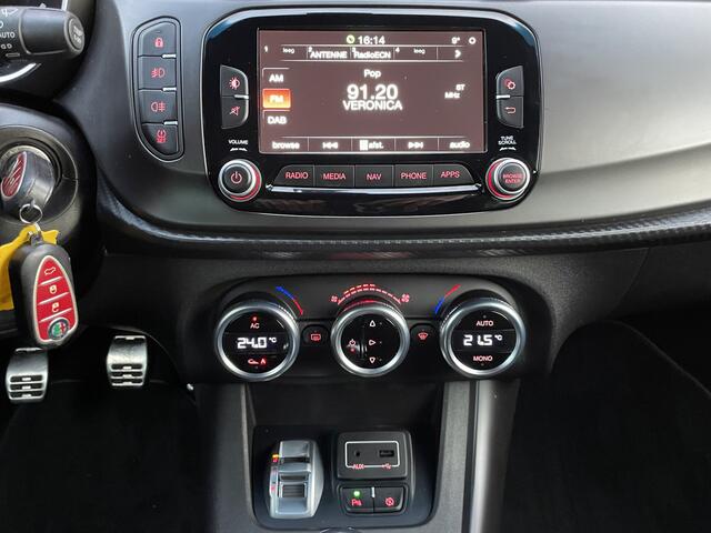 Alfa Romeo GIULIETTA 1.4 Turbo Sport | 18" Velgen | Carbon kit