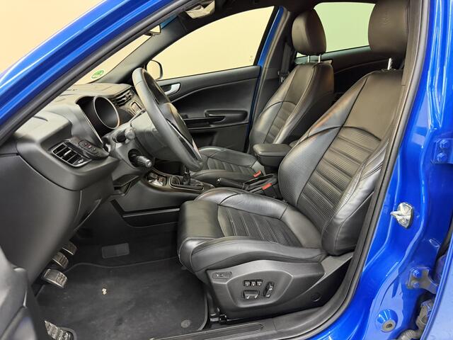 Alfa Romeo GIULIETTA 1.4 Turbo Super, 120Pk, 2018, 2de eigenaar, Volledig leder, Memory stoelen, Navigatie, Xenon koplampen, Stoelverwarming, Climate control, Stuurbediening,