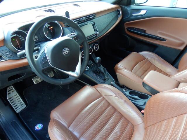 Alfa Romeo GIULIETTA 1.4 170pk Automaat | Elektr. Panormadak | Leder | Navi |