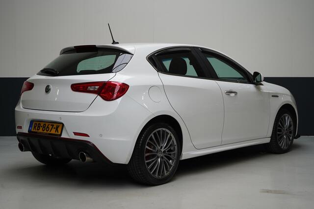 Alfa Romeo GIULIETTA 1.4 Turbo MultiAir Super | Leder | Stoelverwarming | Cruise control | Climate control