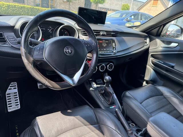 Alfa Romeo GIULIETTA 1.6 JTDm Super Quadrifoglio Automaat | Clima | Navi | Leder | Apple carplay | Elektrische stoelen | Stoelverwarming |