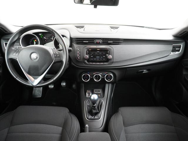 Alfa Romeo GIULIETTA 1.4 Turbo MultiAir Super | Navigatie | Lichtmetalen velgen | Te Financieren v.a. €176,- P/M |